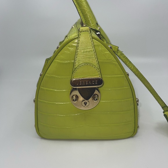 RARE👜VERSACE👜AUTHENTICATED Medusa Lime green croc embossed satchel - Picture 5 of 15
